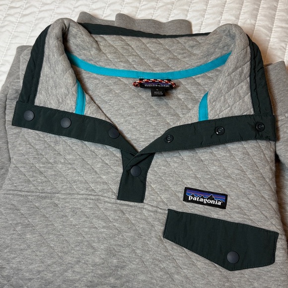 Patagonia Sweatshirt - Picture 9 of 9